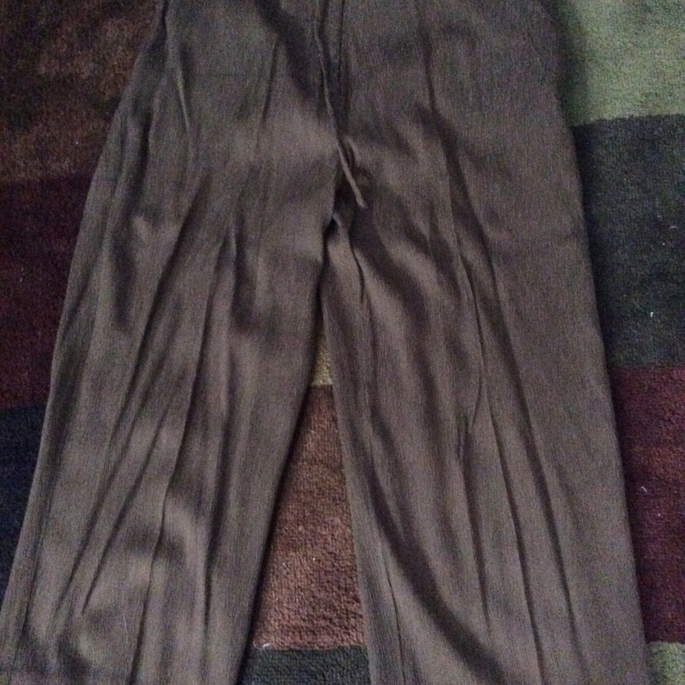 Liz Claiborne Capris Size 16 New